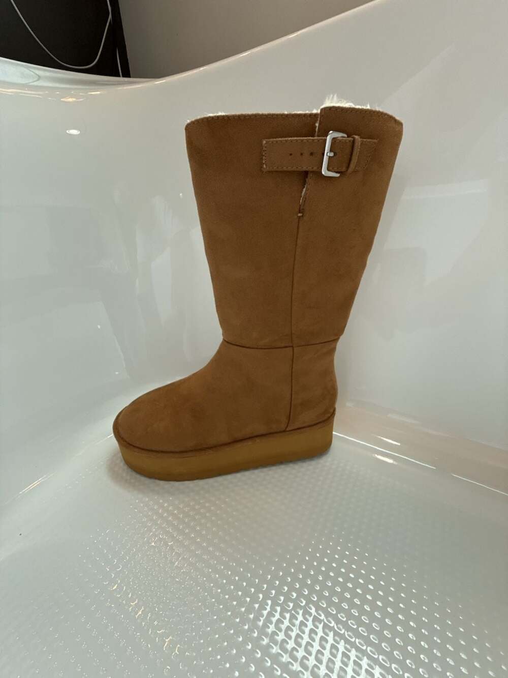 Madden Girl Eclipse Platform Boots Womens 9 Tan Sheepskin Lined Buckle Strap